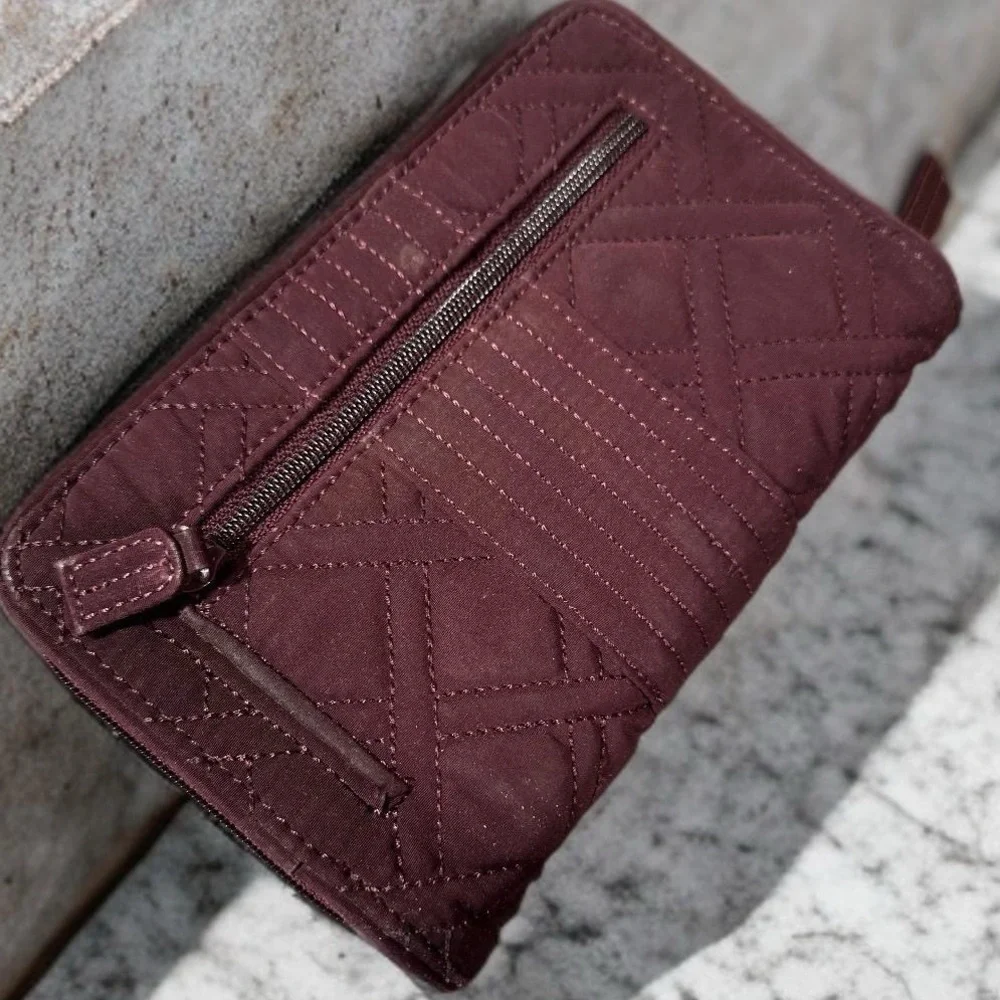 FREE* Vera Bradley Ultimate Trifold Accordion Wallet Rehabbed Floral Accents GUC - Picture 11 of 17